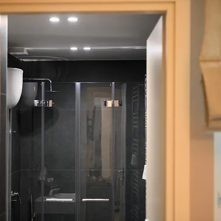 Dream House 4* 庞贝