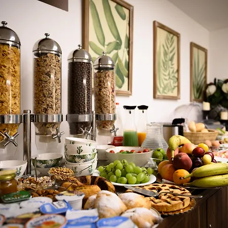 Dream House Bed and breakfast 4*