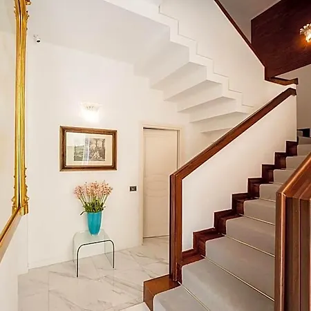 Dream House 4*