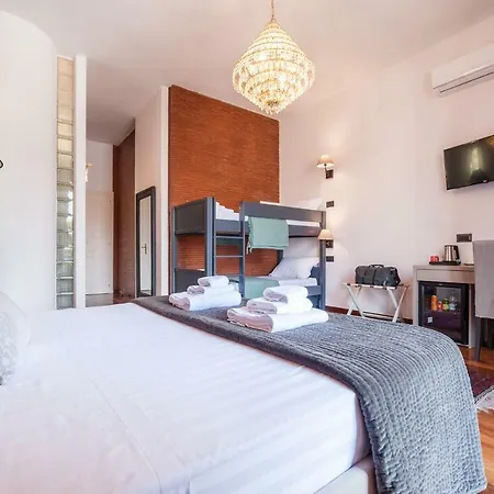 Dream House Bed and breakfast 4*