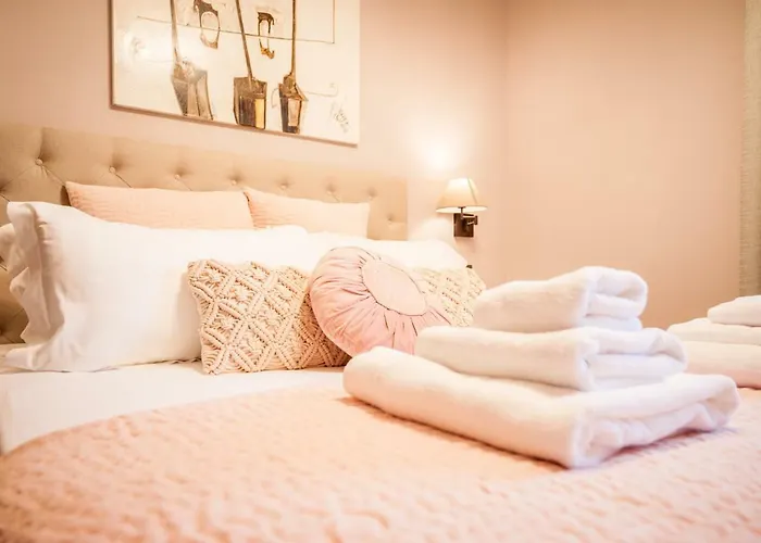 Dream House Bed & Breakfast 4*