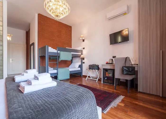 Bed & Breakfast Dream House