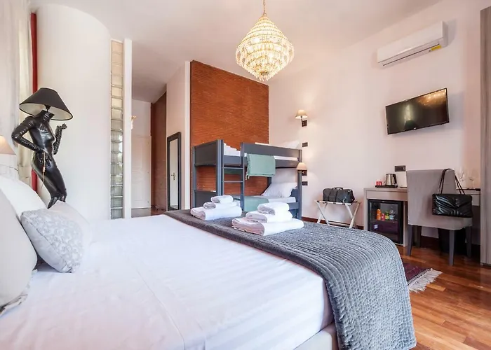 Dream House Bed & Breakfast 4*